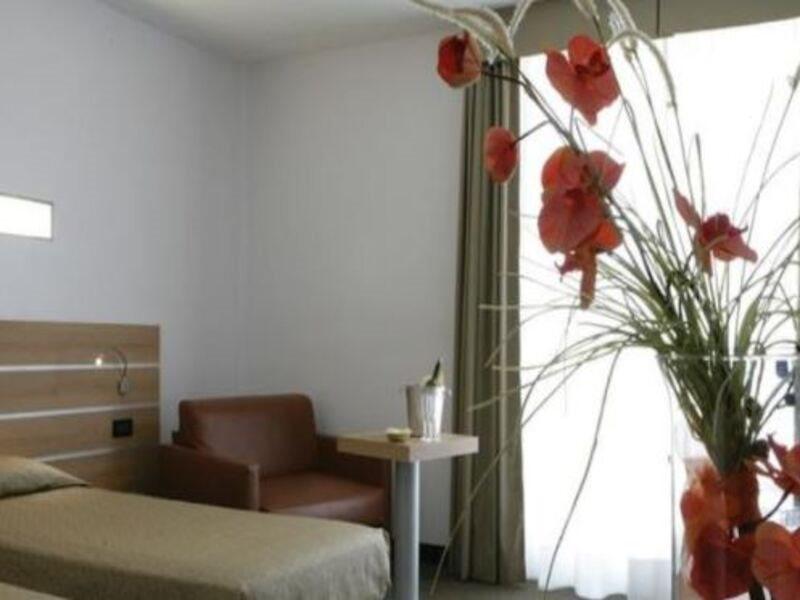 Hotel Sporting Pomezia Dış mekan fotoğraf